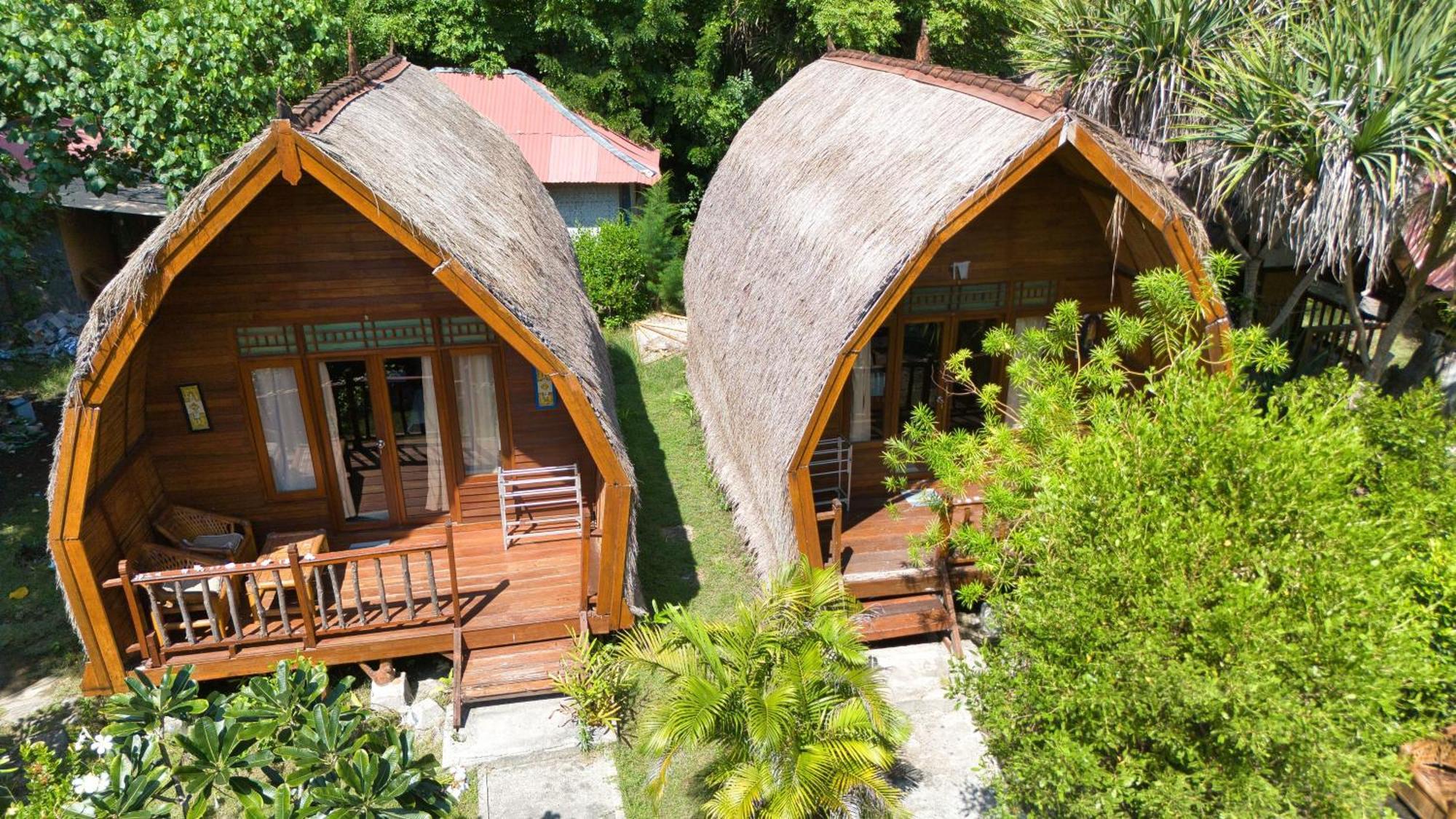 Bunga Bungalows Gili Meno Exterior photo
